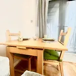 Beautiful 2 Bedrooms, Walking Distance From The Shard