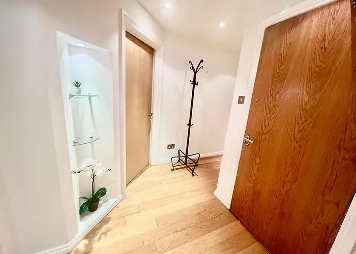 Beautiful 2 Bedrooms, Walking Distance From The Shard