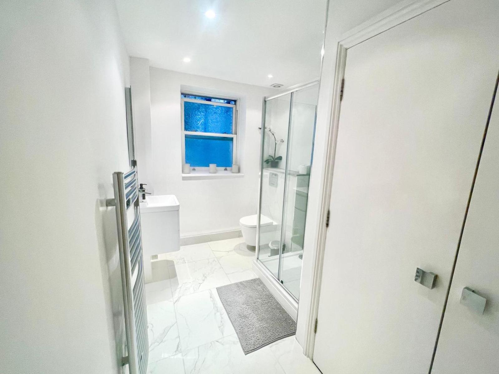 Beautiful 2 Bedrooms, Walking Distance From The Shard *